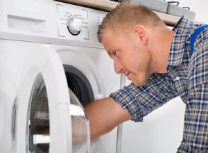 Co zrobić, gdy pralka nie pobiera płynu do płukania?