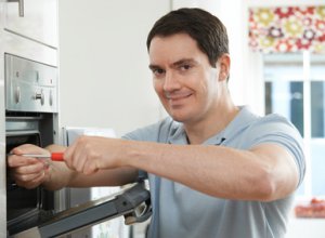 Dlaczego piekarnik przypala?