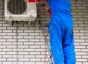 Nieprzyjemny zapach z klimatyzacji – przyczyny