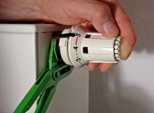 Grzejnik zimny na dole – przyczyna i rozwiązanie