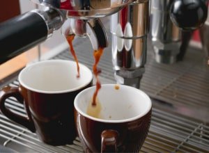 Niesmaczna kawa? Sprawdź, jakie mogą być tego przyczyny!