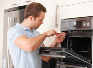 W piekarniku nie świeci żarówka